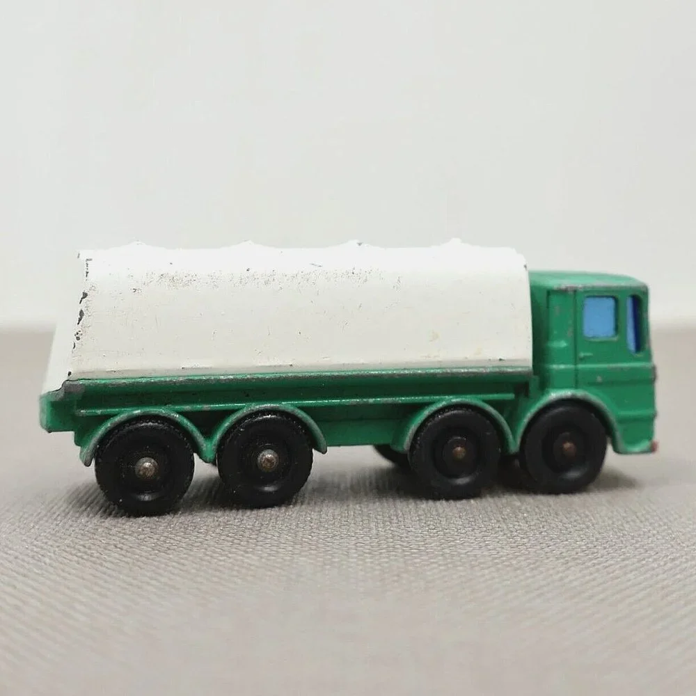 Lesney Matchbox Leyland Petrol Tanker BP No.32 Green Made in United Kingdom BP